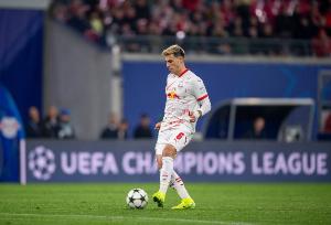 爱游戏入口站-德天空：都灵&amp;塞尔塔还未和莱比锡谈埃尔马斯&amp;莫里巴买断交易