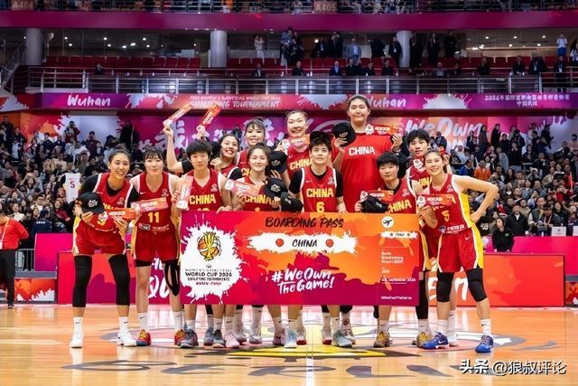 爱游戏官方平台-女篮险胜捷克引热议！苏群：张子宇与现代篮球脱轨 很难再有李梦了